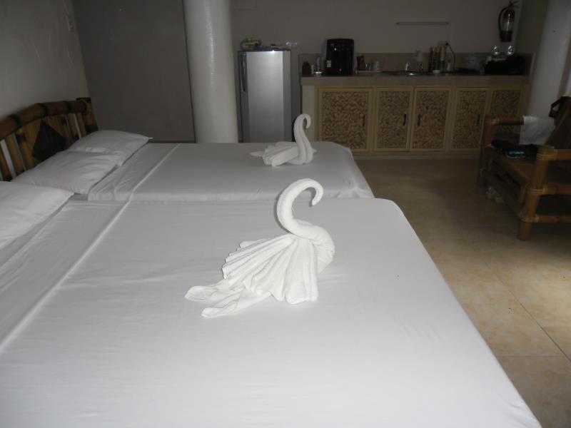 Amigos Beach Resort Balabag  Экстерьер фото